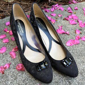 BLACK PUMPS 9  SEE PHOTOS NATURALIZER WELL LOVED